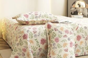 Story@Home King Size Bedsheet | Cloud Cotton Flatsheet King Size With Two Pillow Covers| 300 Tc | Super Soft Bed Sheet For King Size Bed | Floral Design (270 X 250 Cm, Off White & Pink)